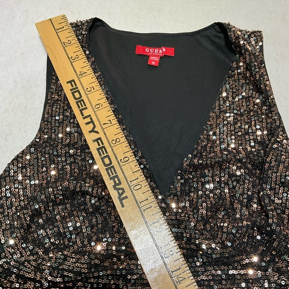 NWOT GUESS Bronze Gold Sequin Sleeveless V-Neck Crop Top – Size M Glam Sparkly - Picture 7 of 12